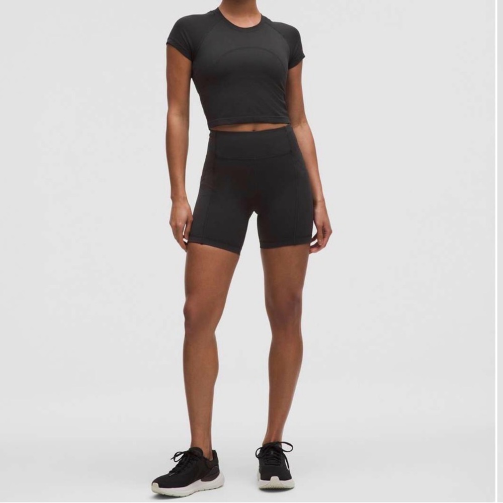Lululemon Swift Speed High-Rise Short 6”Black Sz 8